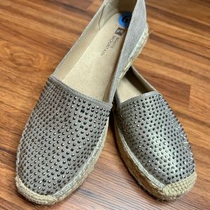 White Mountain Espadrilles Shoes (Size 6 1/2)